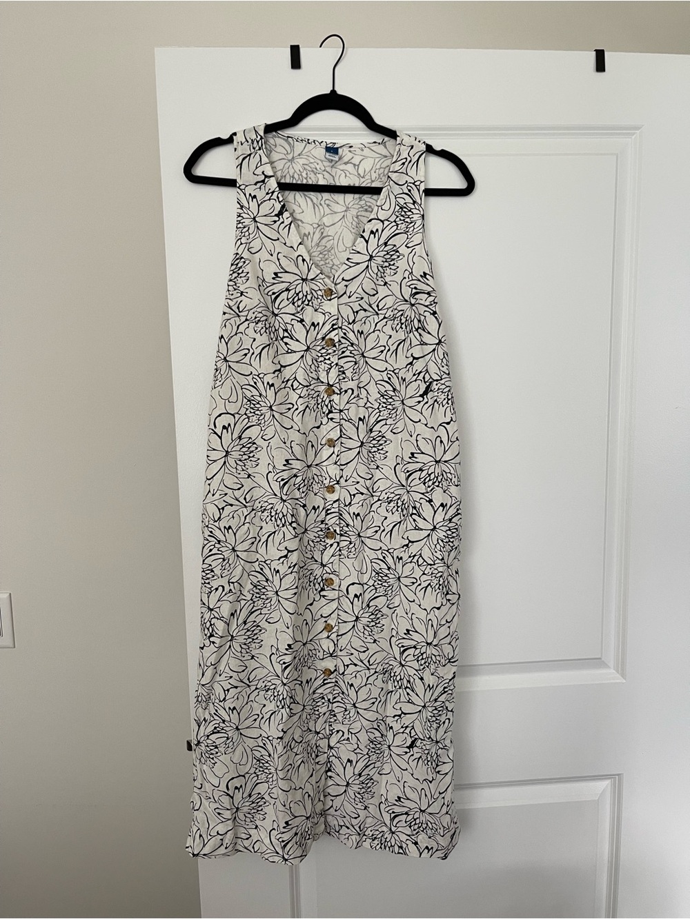 Old Navy Ivory Sleeveless Midi Dress with Black Floral Print